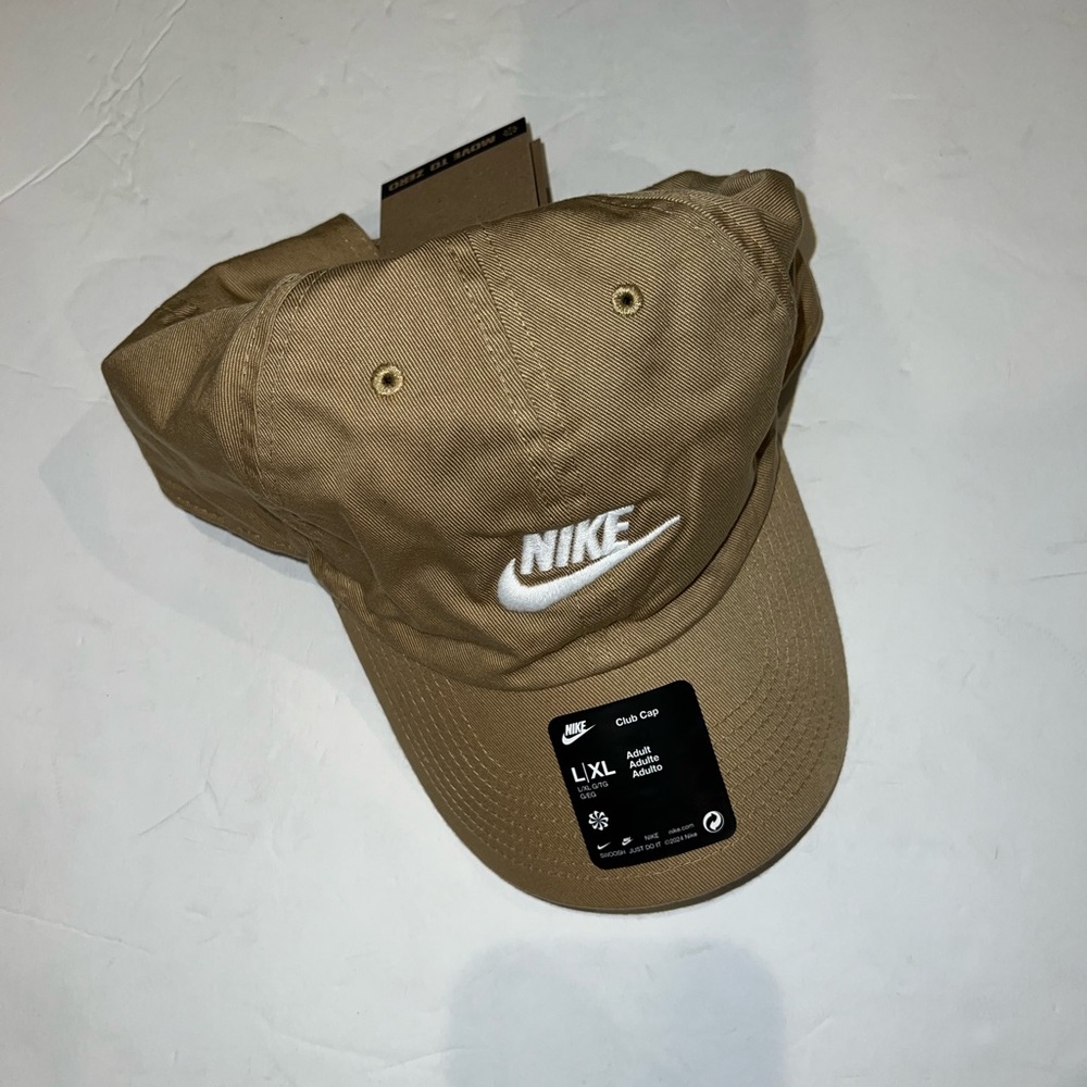 Nike Beige Club Cap